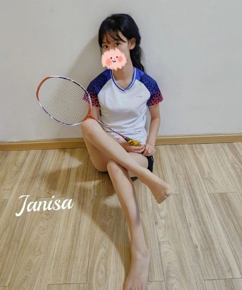 办公室撞击着旗袍美妇的肉体视频
