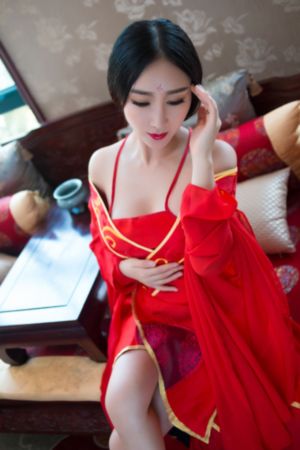 《他在逆光中告白》免费观看