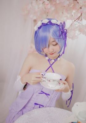 教授和他的女大学生