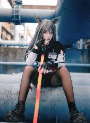 男生吃美女胸奶视频